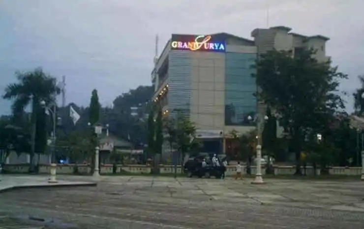 Grand Surya Hotel