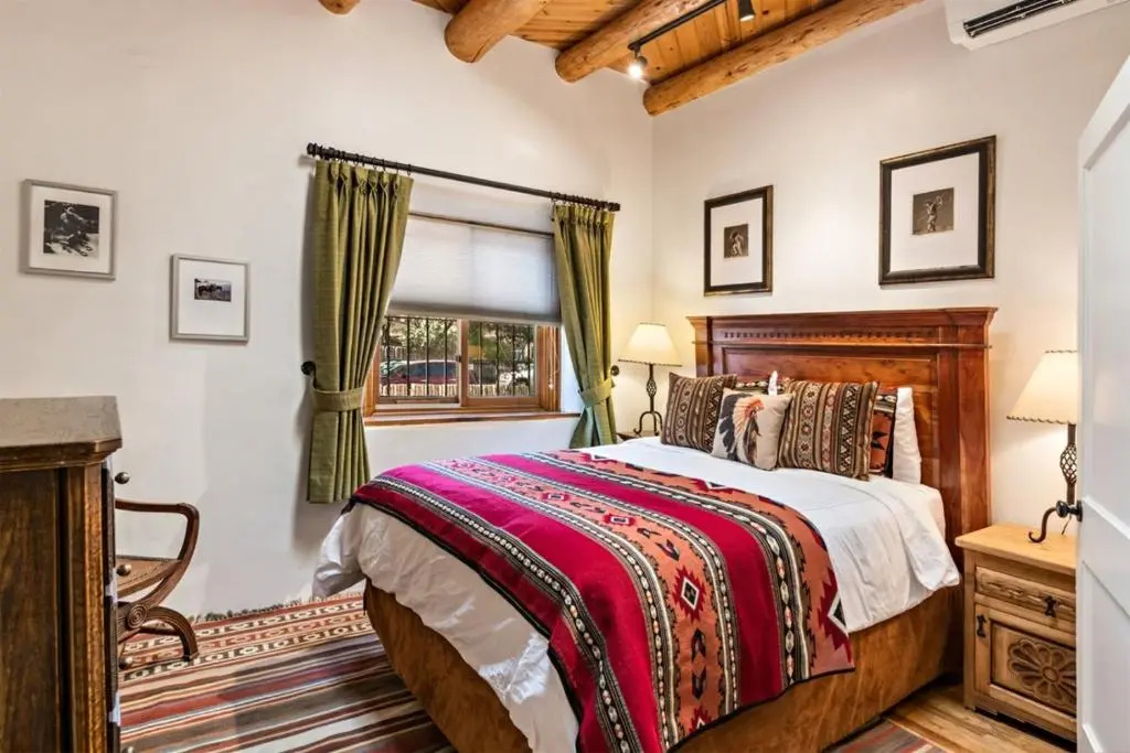 3 Bedroom 5 Min Walk To Plaza- Amor