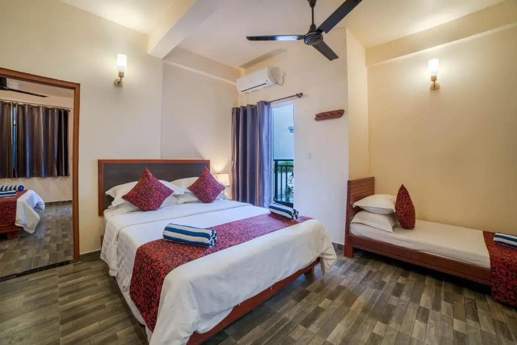 Double room with balcony (full double bed)