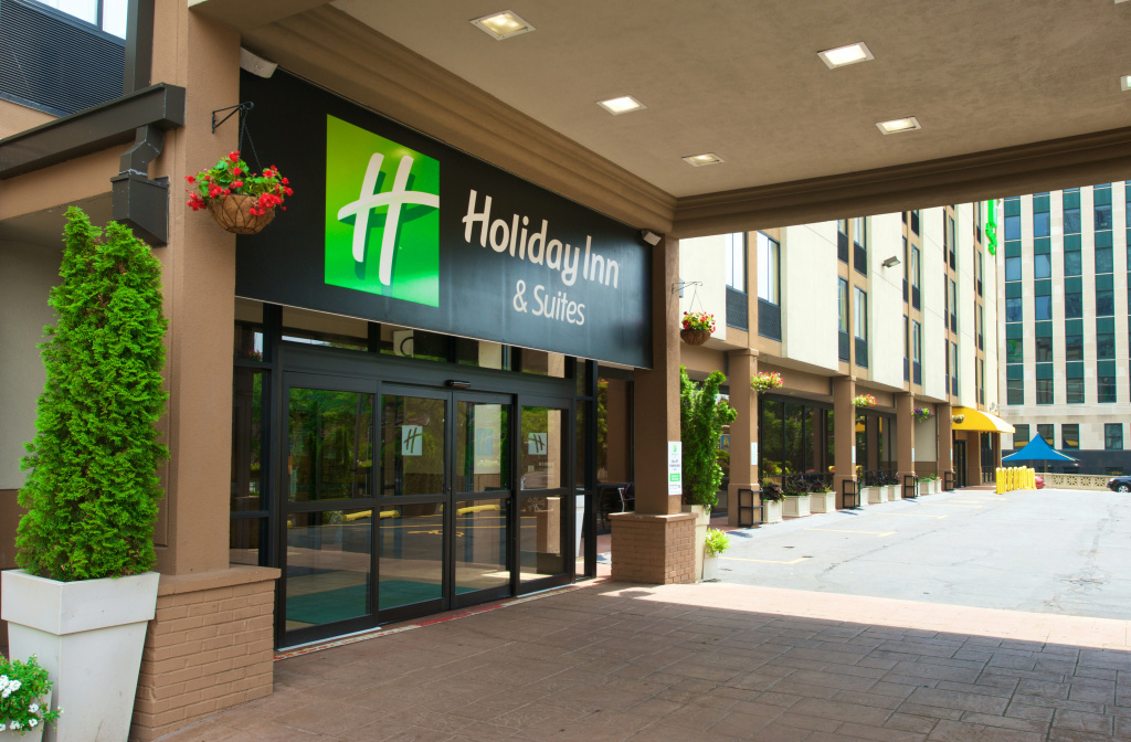 Holiday Inn & Suites Chicago - Downtown by IHG