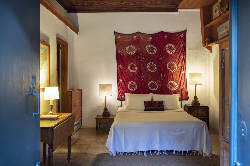 Bratsera Hotel by null
