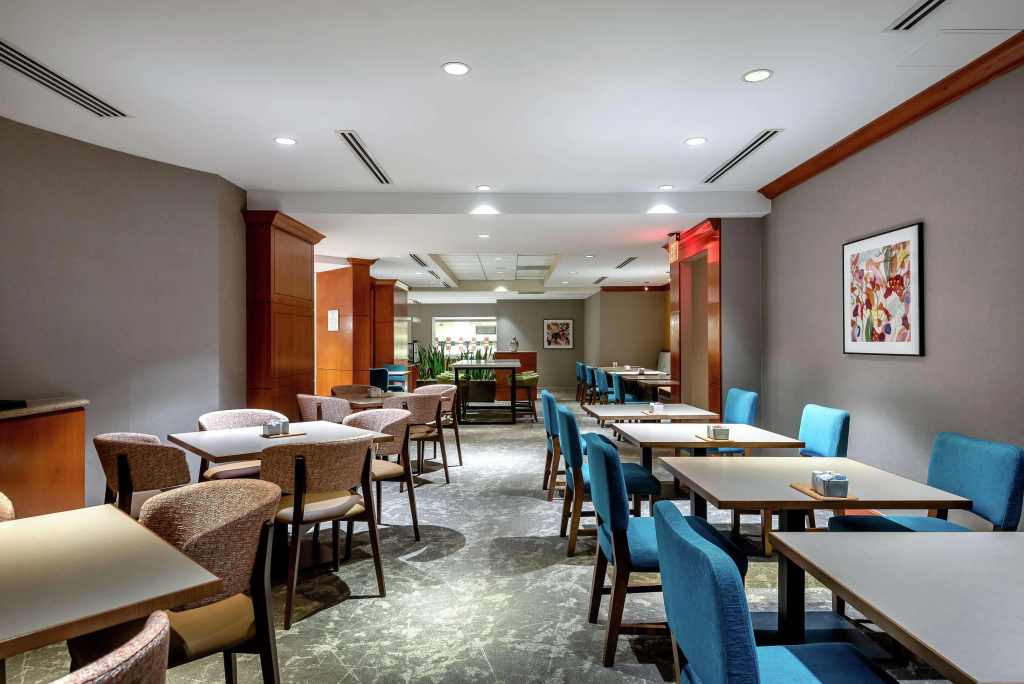Food & Beverage