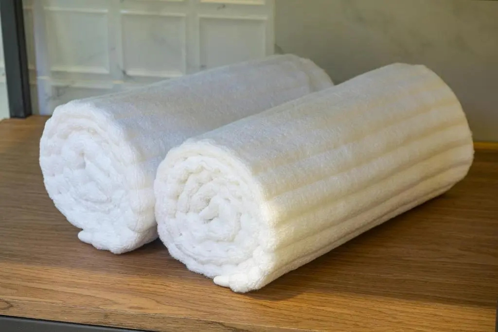 Deluxe Double room (full double bed)