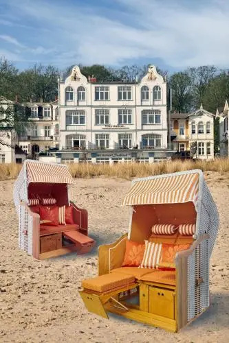 Beach & Waterfront