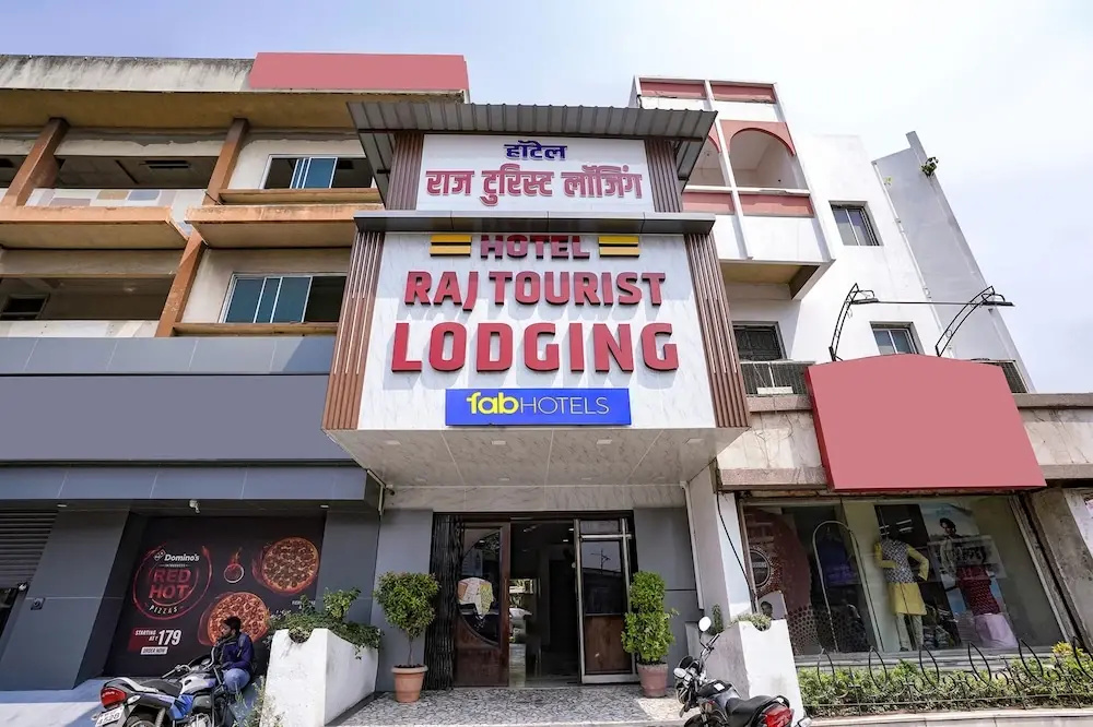 Fabexpress Raj Tourist