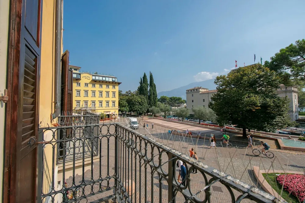 Residenza Rocca del Lago