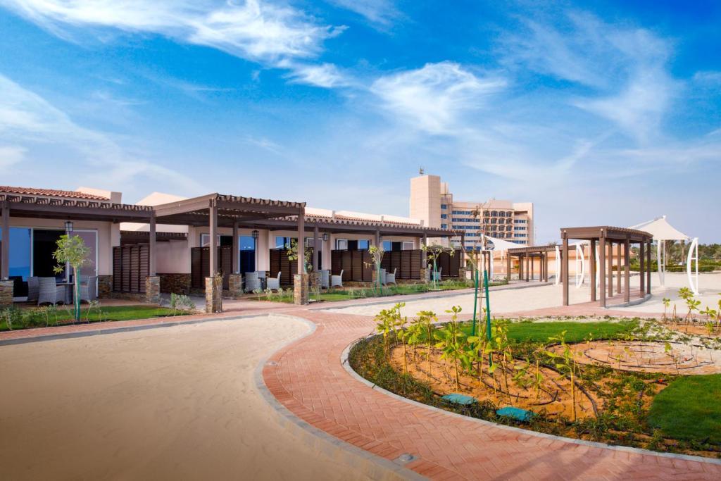 Danat Jebel Dhanna Resort