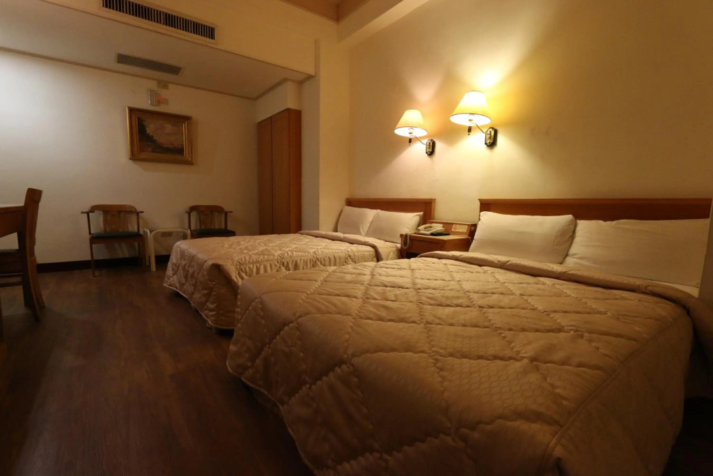 Riverside Hotel — 5