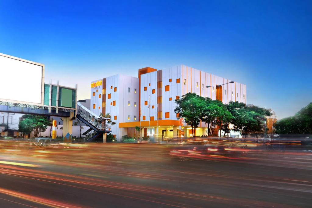 Starlet Hotel Serpong Room Type - Superior Double or Twin Room
