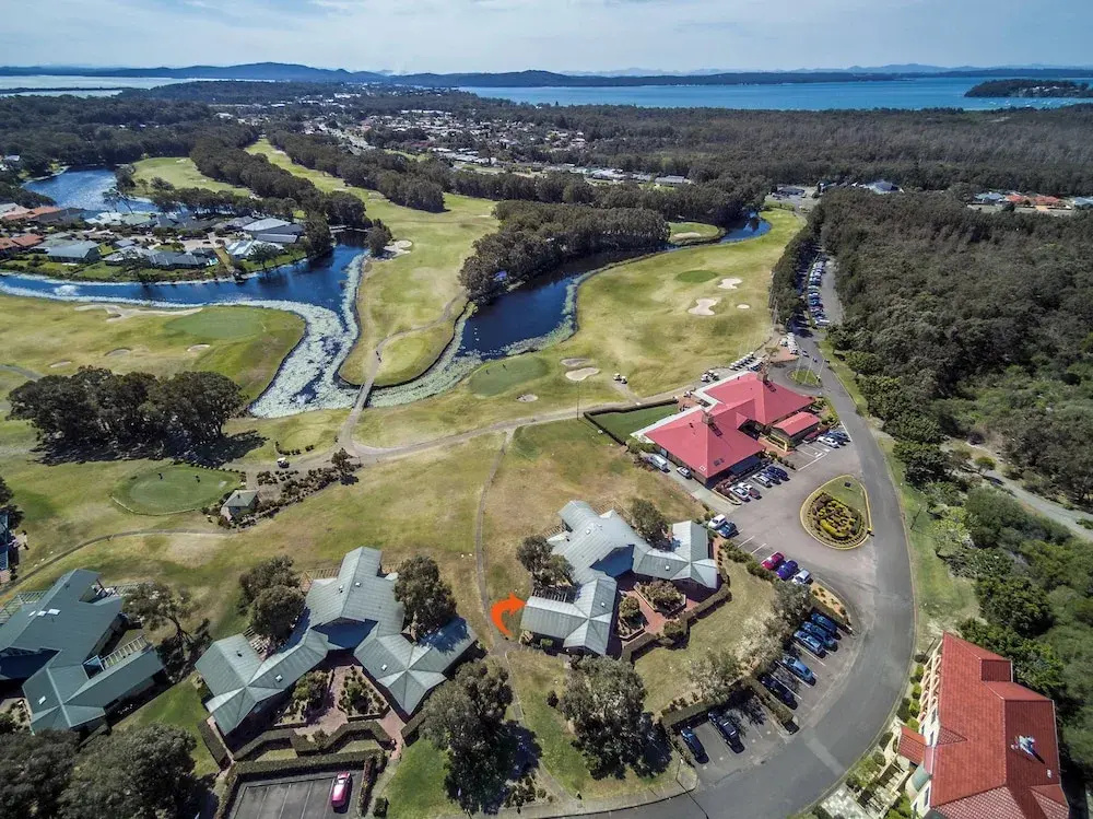 Condo 105 at Horizons Golf Resort - Salamander Bay NSW