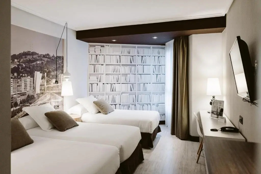 Triple room