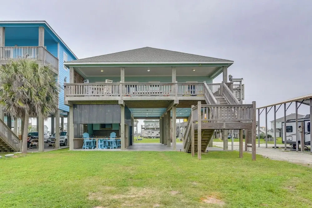 Walk to Sand! Home w/ Wide-open Ocean Views + Bar
