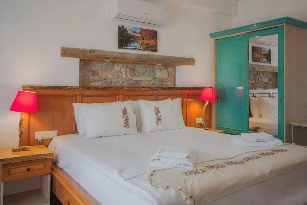 Premium Double room with balcony (full double bed)