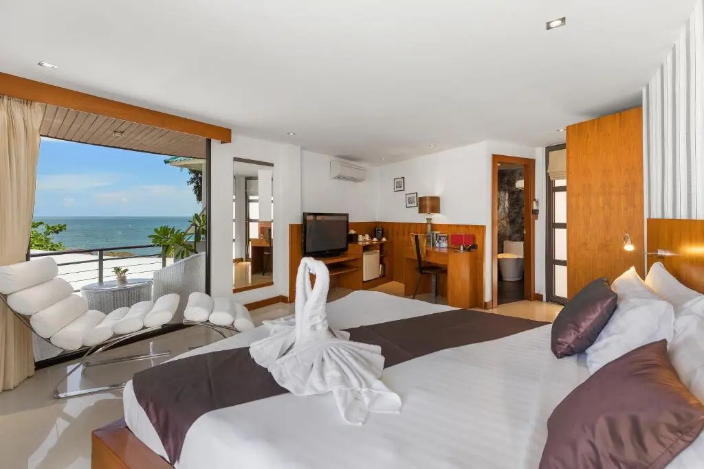 Deluxe Double room (full double bed)