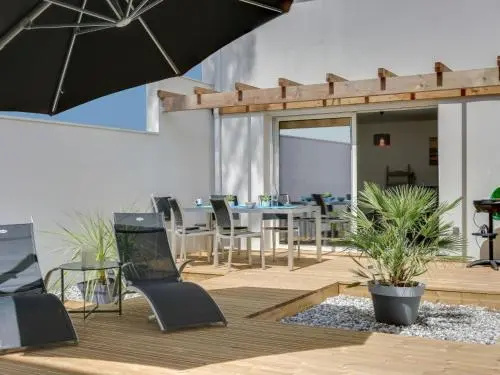 Apartment Les Patios de Flore