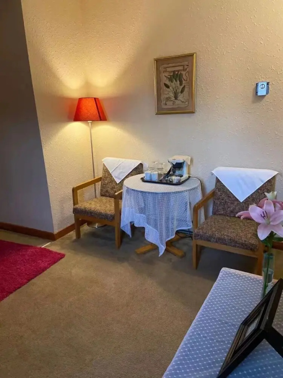 Deluxe Double room (full double bed)