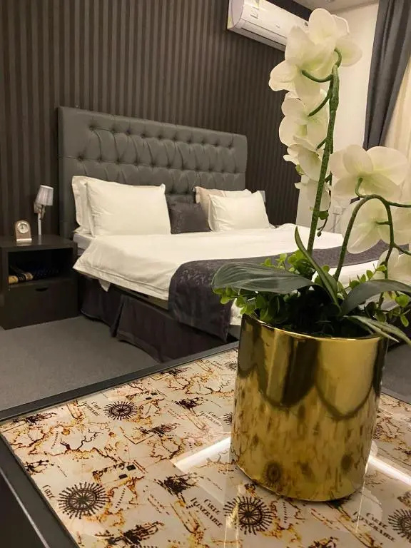 Economy room