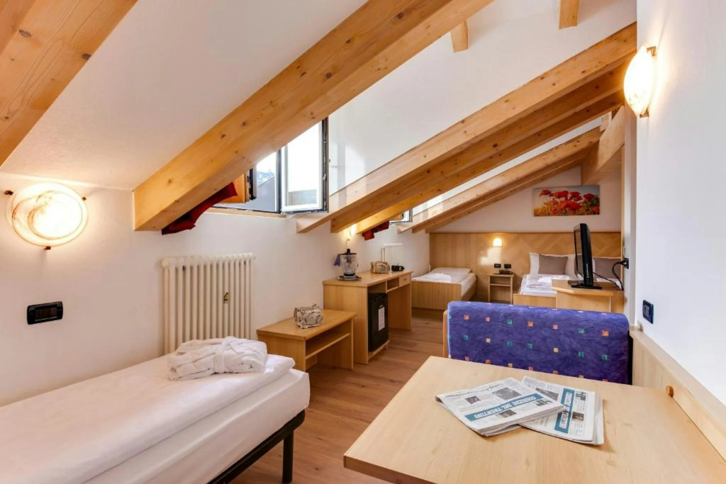 Phi Hotel Bellamonte — 4