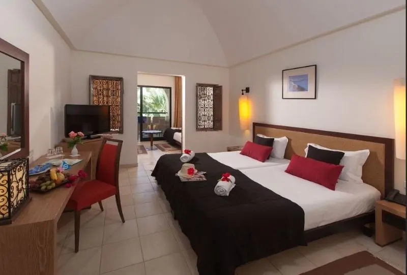 Standard Double room with balcony (full double bed)