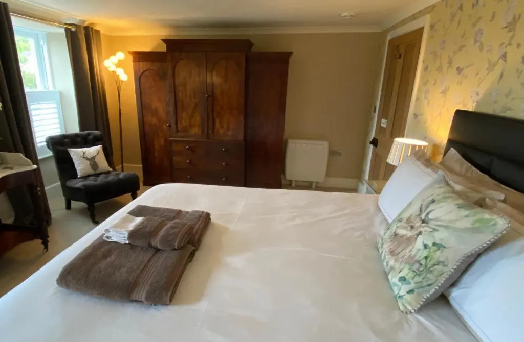 Treveighan Farmhouse - Chambres