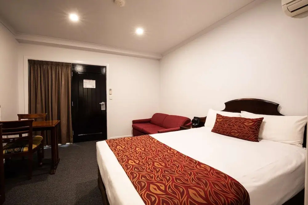 Double Studio (full double bed)