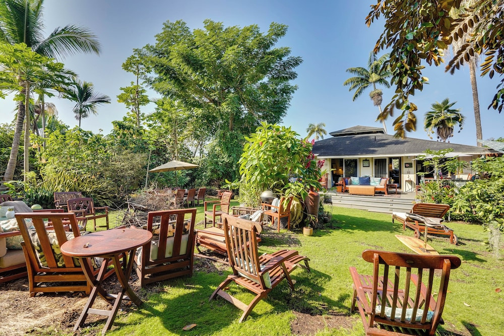 Lush Outdoor Space & Epic Views! Kailua-kona Home