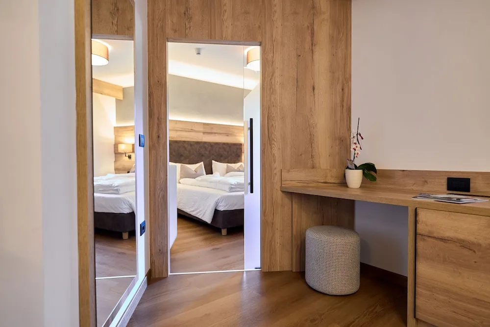 Deluxe Suite with balcony