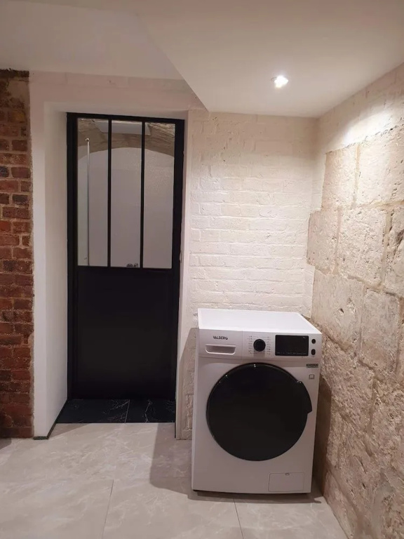 Voir la photo 1 — La Forteresse Jacuzzi-Sauna