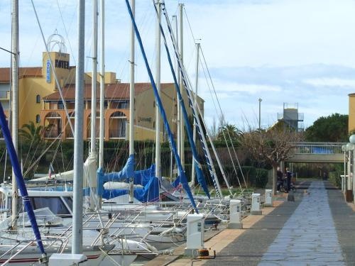 Beach & Waterfront