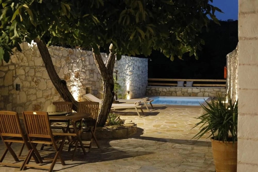 Tholos by Praxithea Stone House & Pool