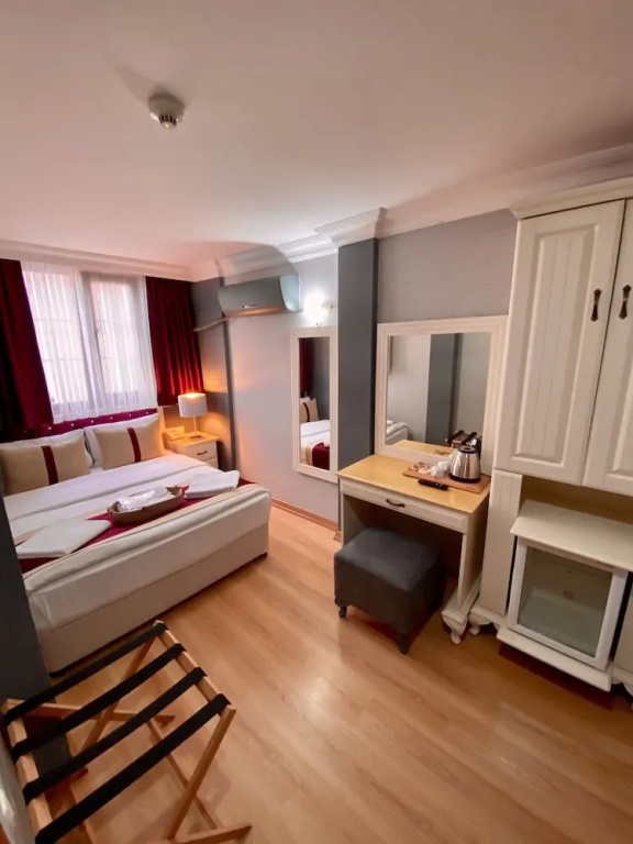 Economy room