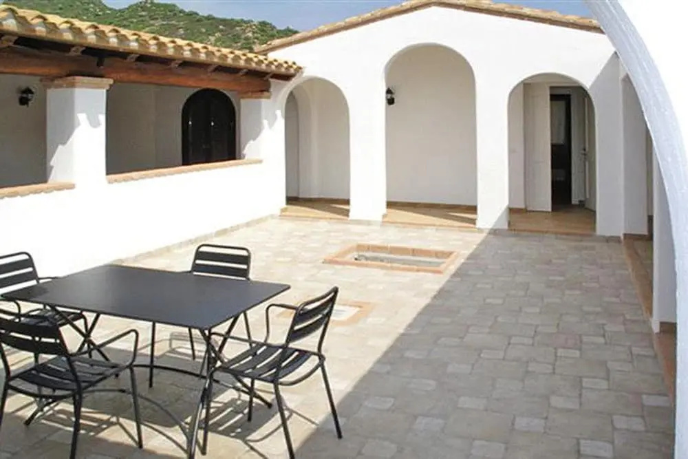 Villa in San Pietro Near White Sand Beach