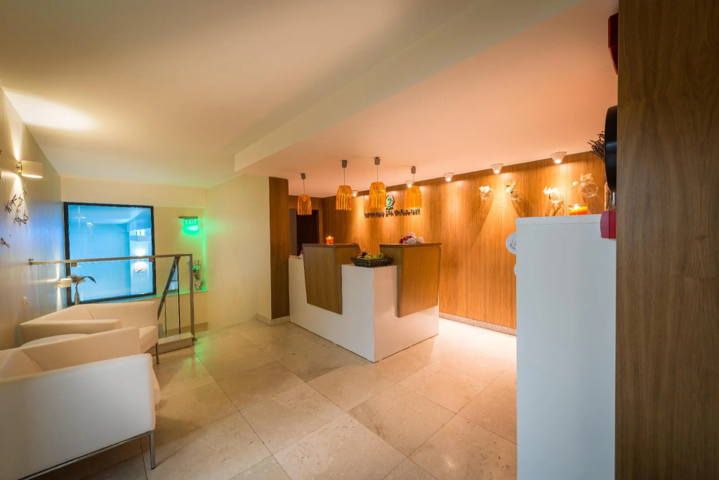 Hotel photo 12
