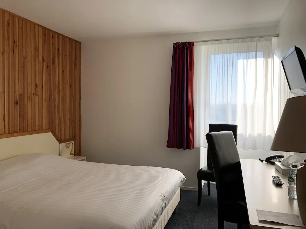 Cit' Hôtel la Pyramide - Général