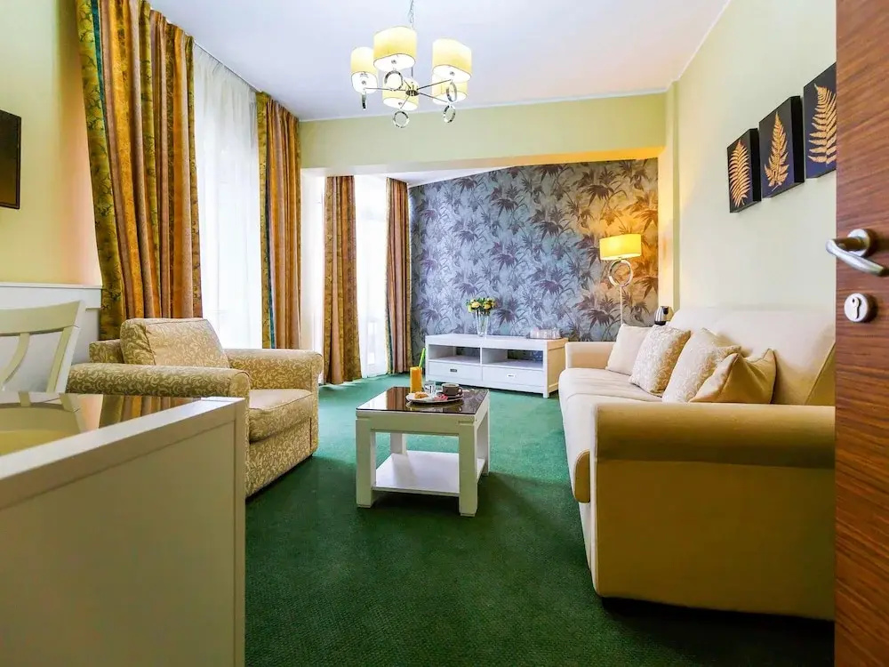 Superior Double Suite (full double bed)