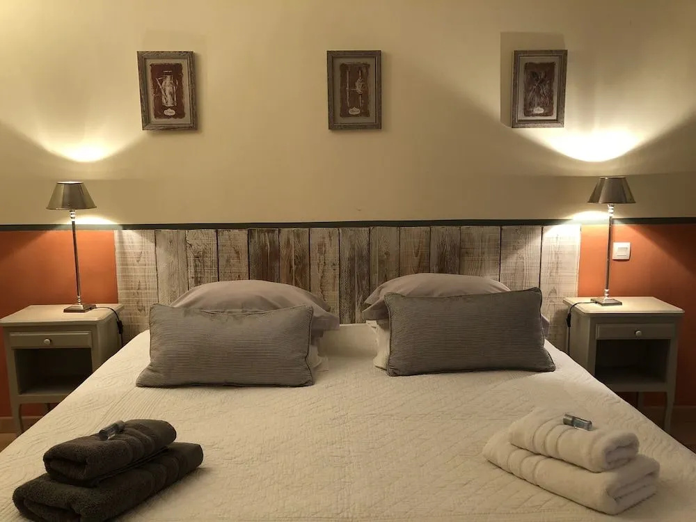 Voir la photo 2 — La Bastide Dou Pastre