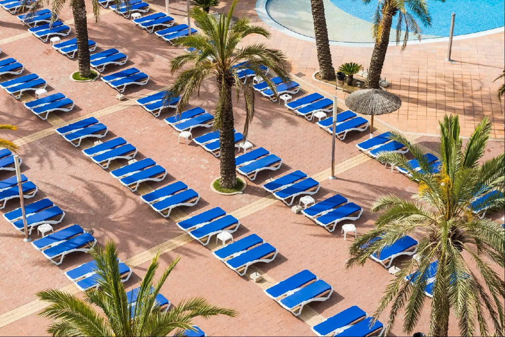 Beach & Waterfront