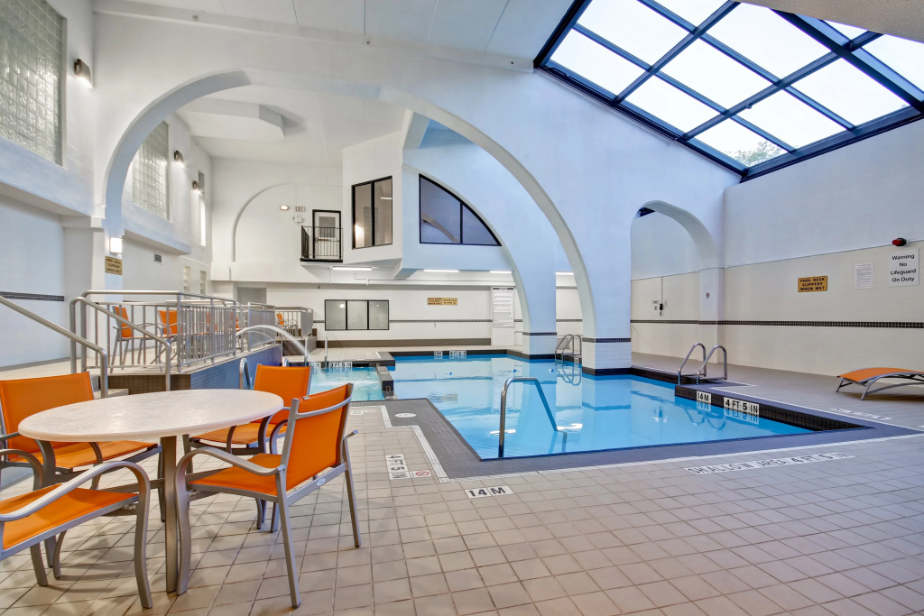 Holiday Inn & Suites Windsor Ambassador Bridge by IHG - Général