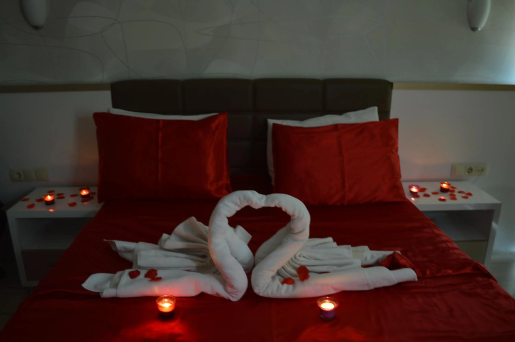 Bal Otel — 4