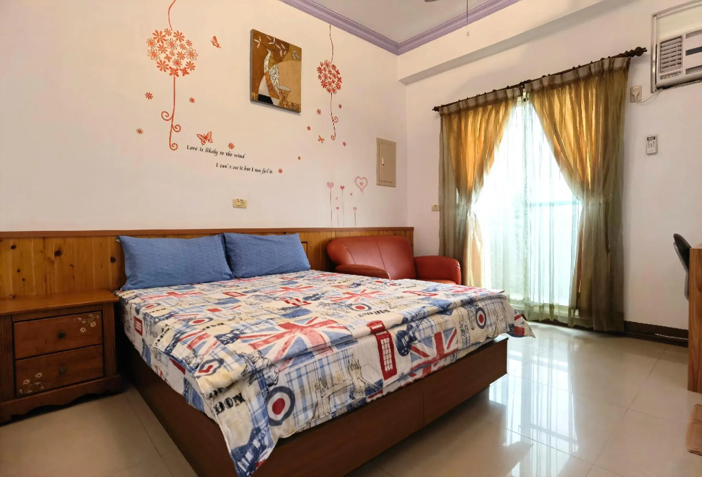 Standard Double room (full double bed)