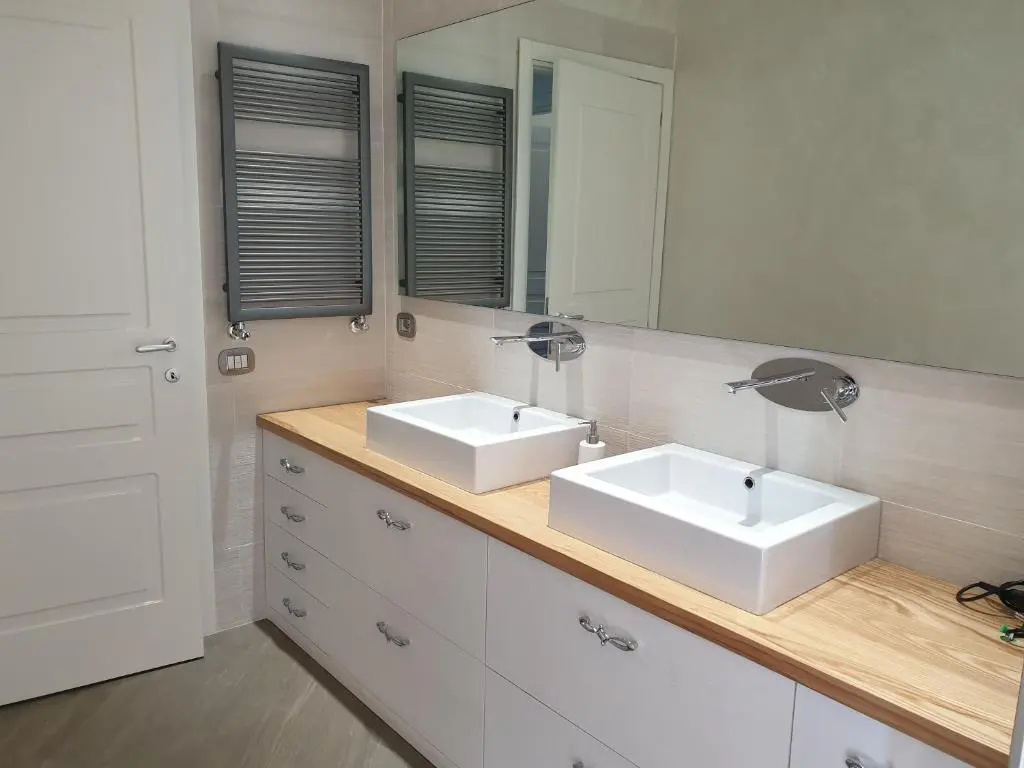 Superior Double room (full double bed)