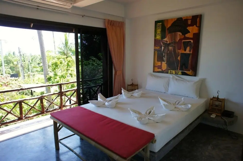 Deluxe room with balcony and with ocean view