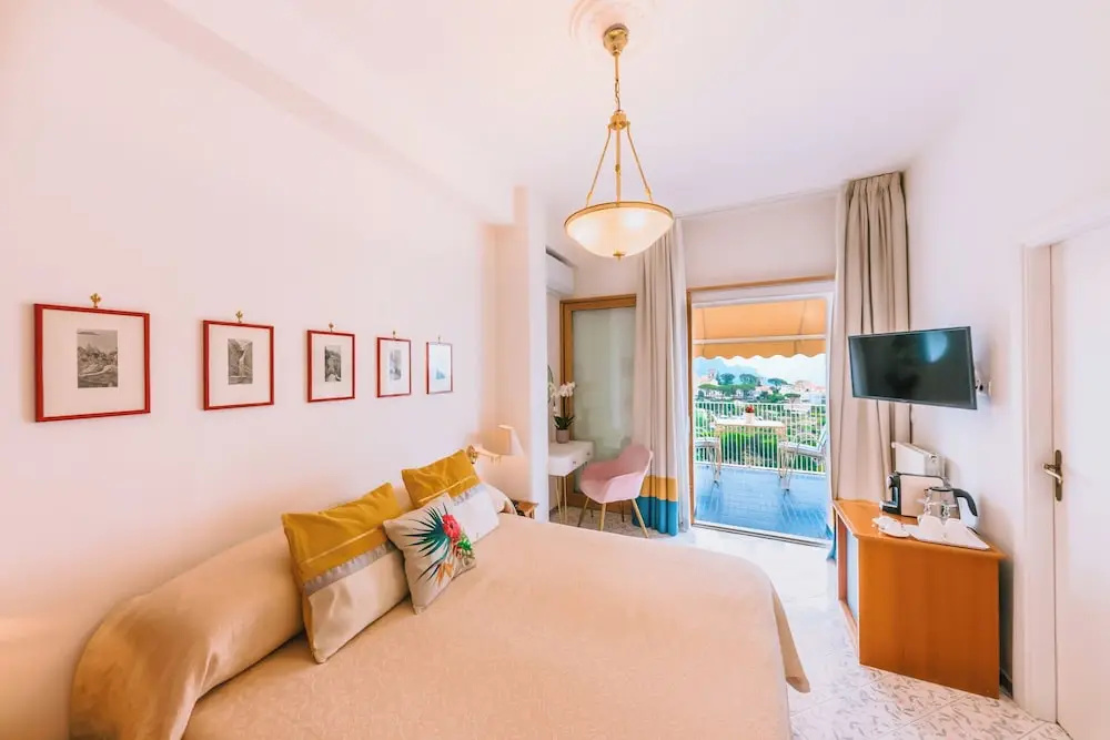 Classic room with balcony