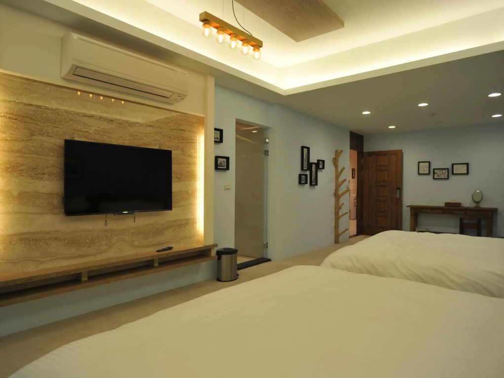Jhongshan Building Bed and Breakfast