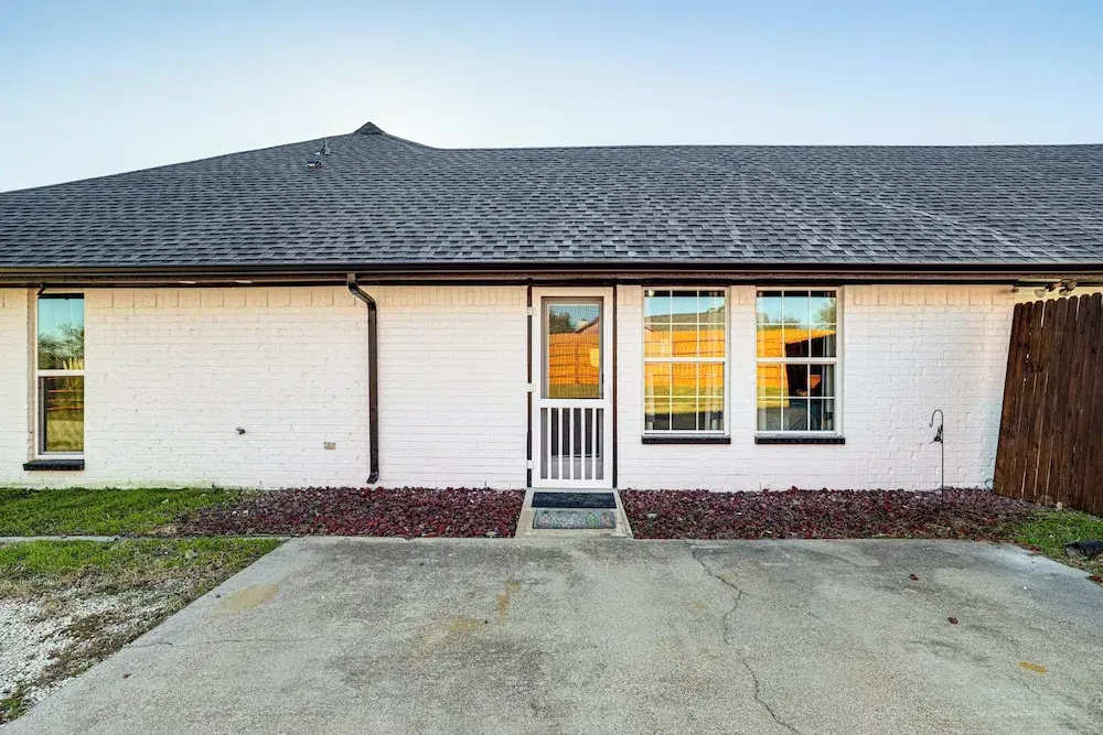 Granbury Studio - 10 Mins From Town + The Lake!