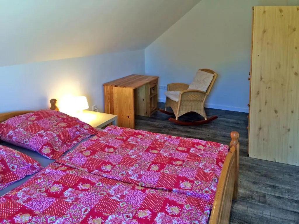 2 Bedrooms Cottage
