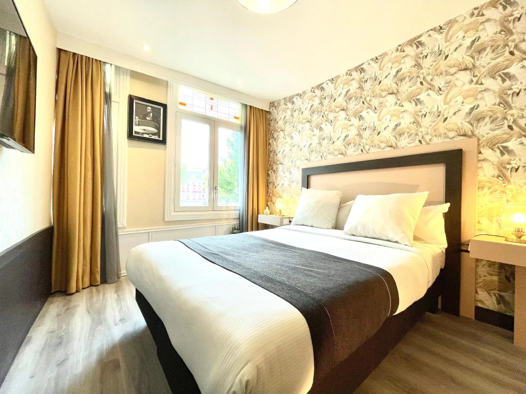 Superior Double room with sea view (full double bed)