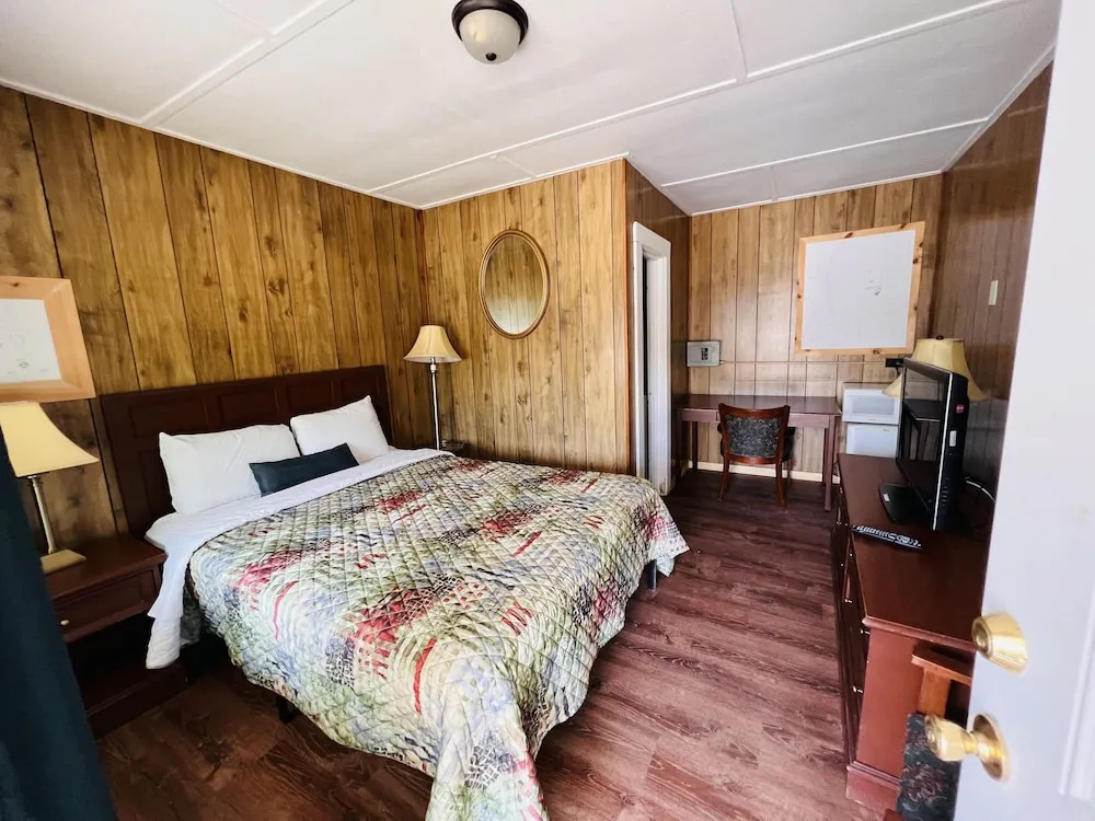Economy room