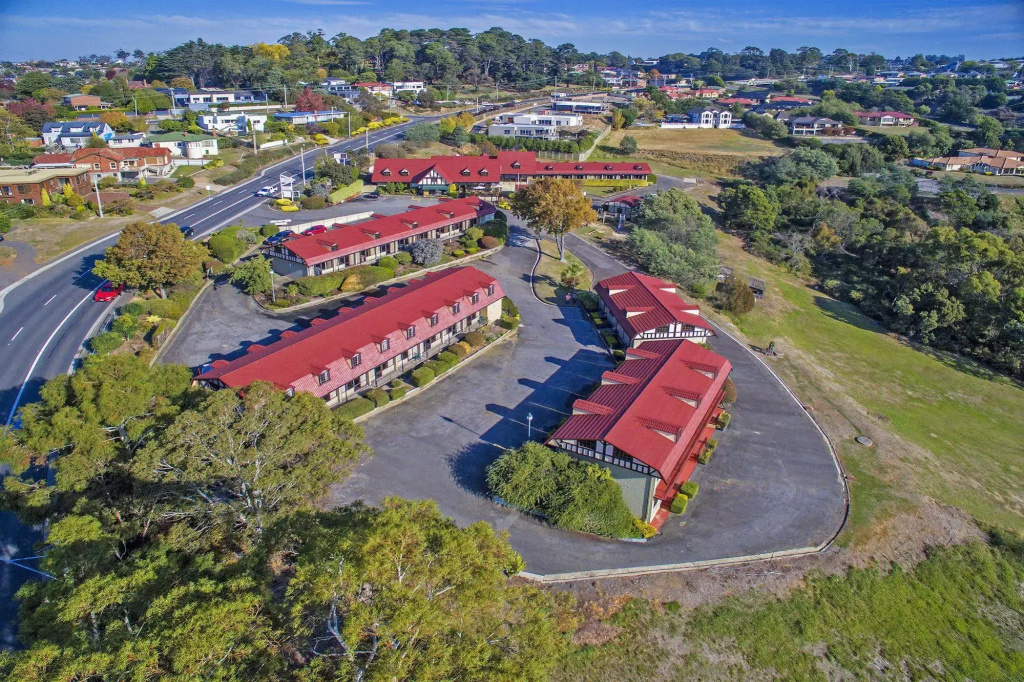 Village Family Motor Inn