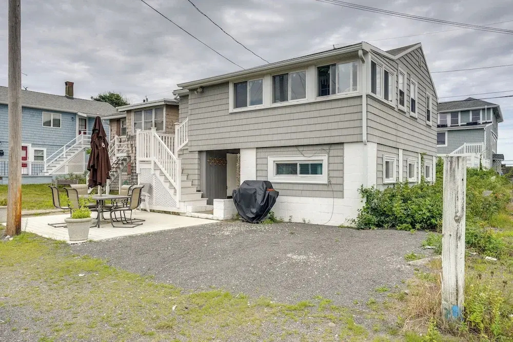 Rockport Cottage w/ Patio - Steps to Beach!